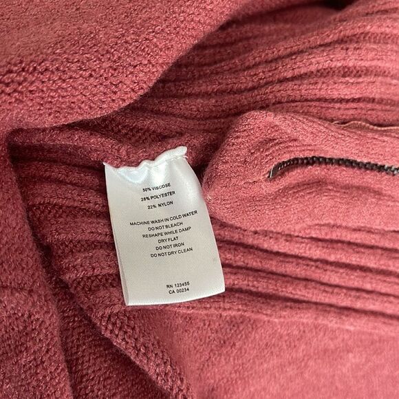 NEW. Roseberry Super Soft pullover sweater from Hudson Bay - Picture 5 of 5